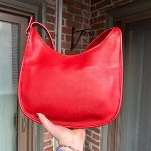 Vintage coach Beckett zip 9920 red leather shoulder bag crescent retro y2k 90s